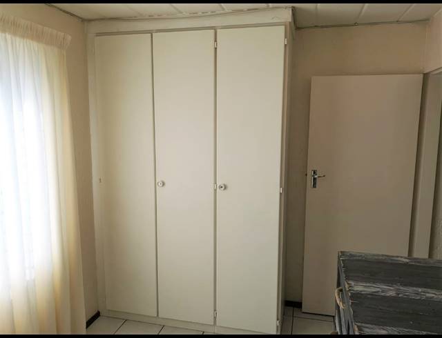 3 BEDROOM FLAT TO LET IN VANDERBIJLPARK SW 5